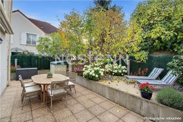 Maison Massy en copropriété 100 m² avec cave et deux parkings couverts