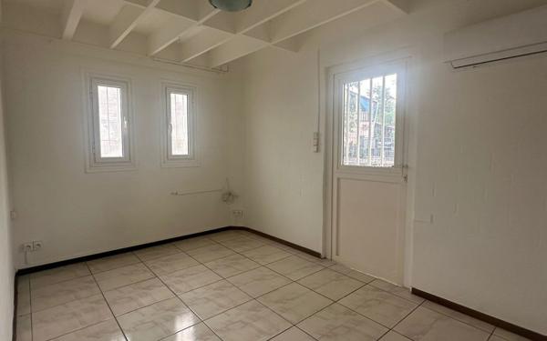 Maison à louer    5 pièces •  Dzaoudzi