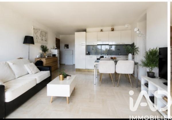Appartement à vendre 3 pièces 58 m² Mandelieu-la-Napoule