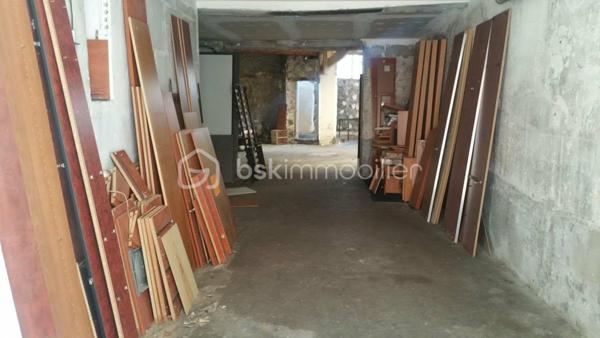 Local d'activités de 180 m²