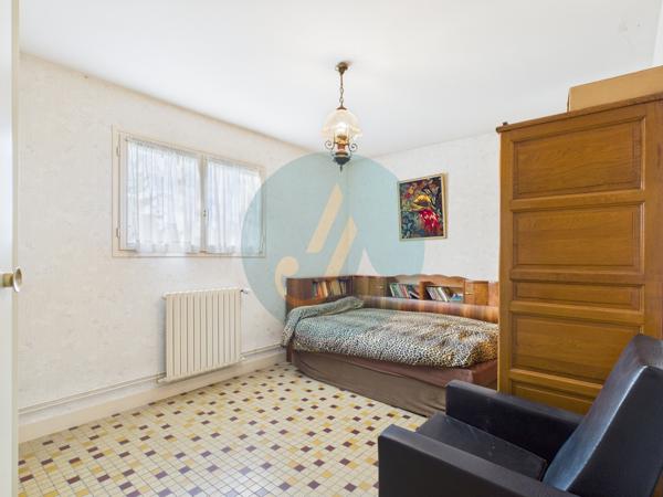 Fourchambault (58600) Pavillon sur sous-sol 186m2 avec 5 chambres et terrain clos