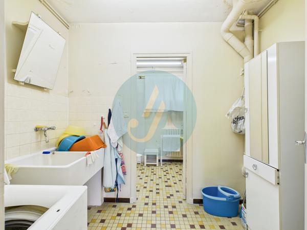 Fourchambault (58600) Pavillon sur sous-sol 186m2 avec 5 chambres et terrain clos