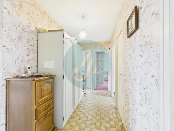 Fourchambault (58600) Pavillon sur sous-sol 186m2 avec 5 chambres et terrain clos