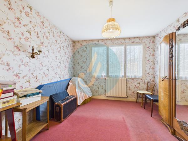 Fourchambault (58600) Pavillon sur sous-sol 186m2 avec 5 chambres et terrain clos