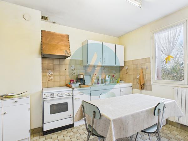 Fourchambault (58600) Pavillon sur sous-sol 186m2 avec 5 chambres et terrain clos