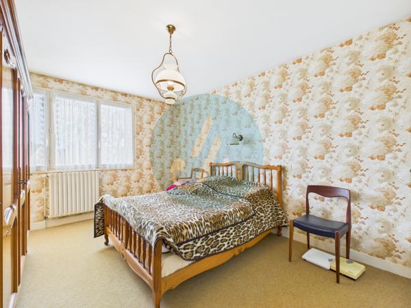 Fourchambault (58600) Pavillon sur sous-sol 186m2 avec 5 chambres et terrain clos