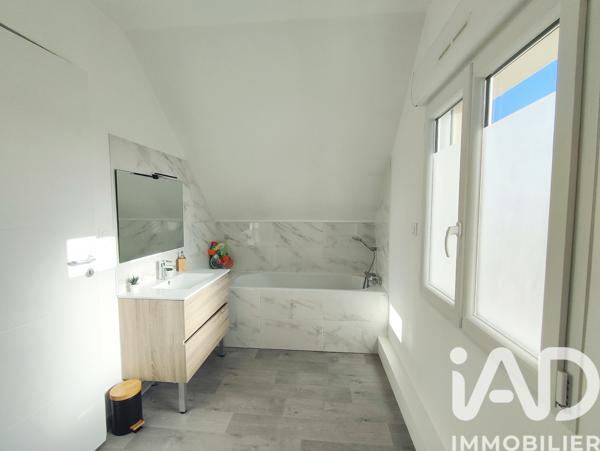 Maison à vendre 5 pièces 143 m² Monnaie