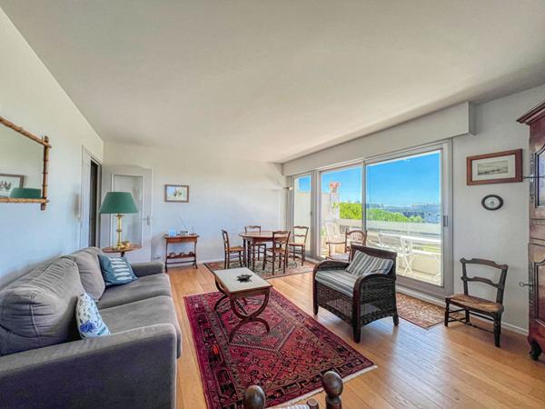 17200 ROYAN ROYAN - Superbe Appartement avec Aperçu Mer - Résidence de Standing au Coeur de Ville