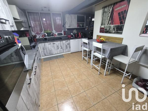 Maison 5 pièces de 103 m² à Marcilly-le-Hayer (10290)