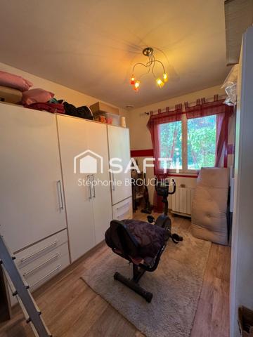 Maison avec piscine et garage