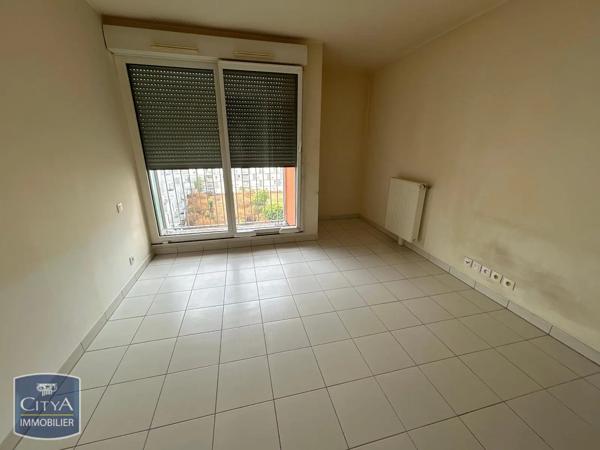 Appartement à louer 1 pièce 27.31m² Évry-Courcouronnes (91000)
