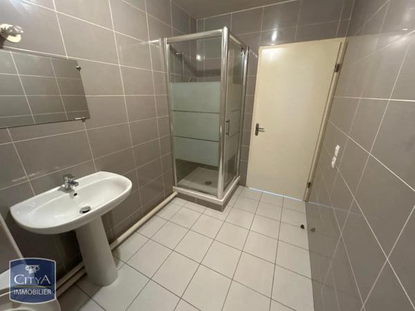 Appartement à louer 1 pièce 27.31m² Évry-Courcouronnes (91000)