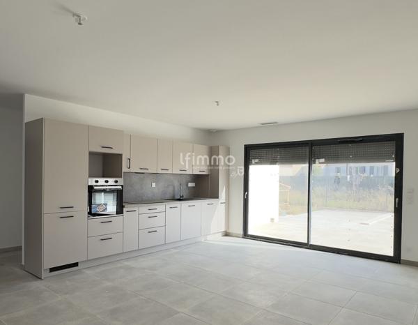 Un bel équilibre entre confort et intimité maison T4 plain pied