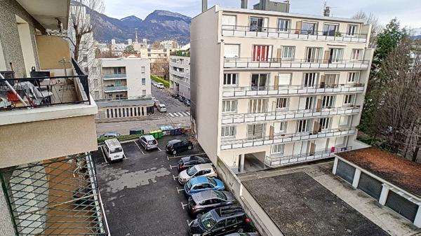 A VENDRE-Très beau T3 Climatisé. Marcelin Berthelot avec de belles terrasses, belles vues