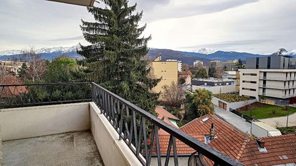 A VENDRE-Très beau T3 Climatisé. Marcelin Berthelot avec de belles terrasses, belles vues