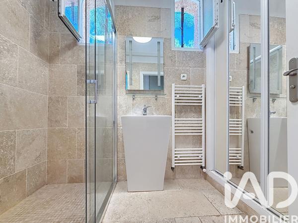 Maison à vendre 7 pièces 170 m² Sanary-sur-Mer