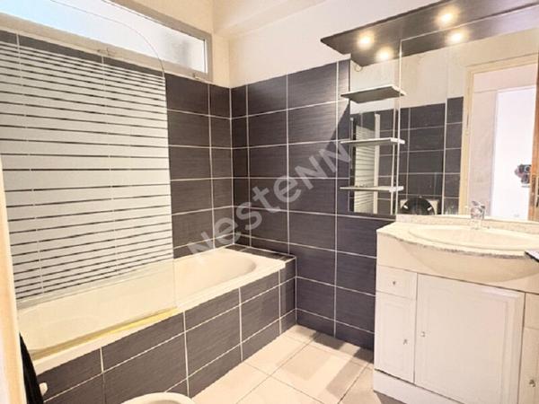 Appartement Marseille 4 pièce(s) 100m² Saint Anne Traversant Terrasse Box en supp