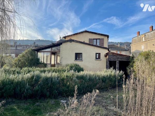 Maison familiale spacieuse au cœur de Saint-Jean-de-Muzols, terrain clos de 781 m²