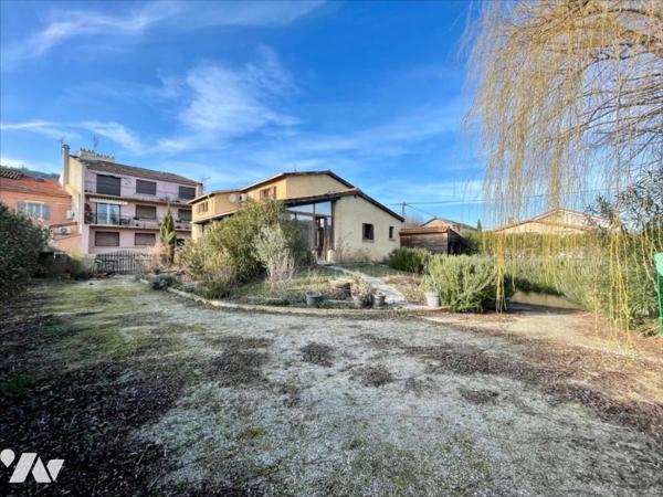 Maison familiale spacieuse au cœur de Saint-Jean-de-Muzols, terrain clos de 781 m²