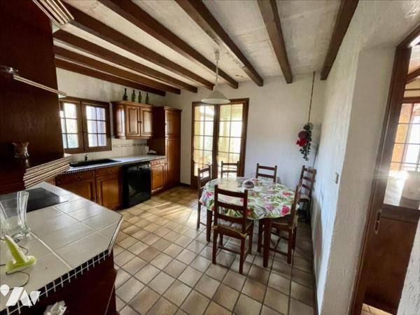 Maison familiale spacieuse au cœur de Saint-Jean-de-Muzols, terrain clos de 781 m²