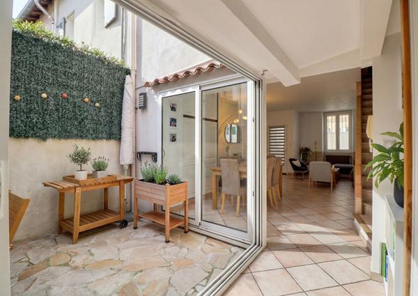 MAISON TYPE 5 COEUR VILLAGE / TERRASSE