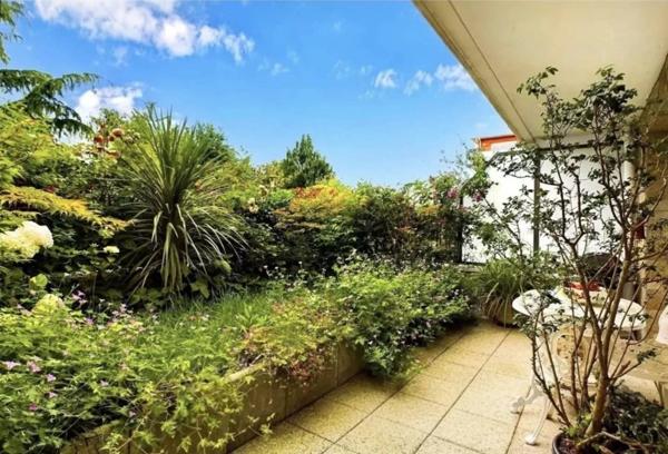 Appartement 3 pièces lumineux avec deux terrasses