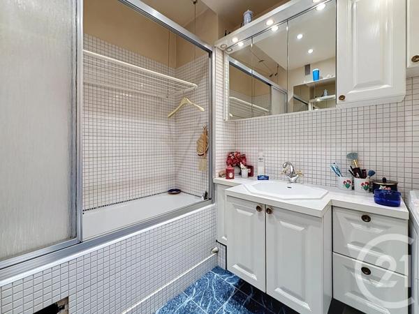 Appartement à vendre  4 pièces - 76,13 m 2   PARIS  - 75020