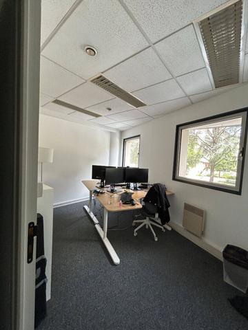 Local commercial 91 m² LYON