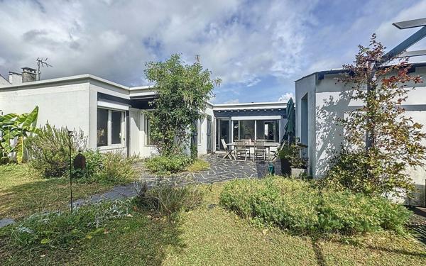 Maison à vendre    5 pièces • 134,98 m2 Ozoir-la-Ferrière