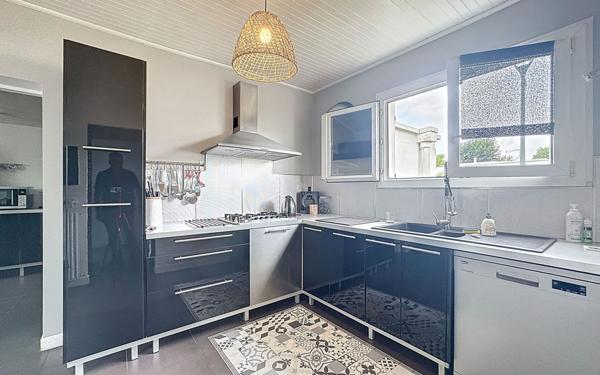 Maison à vendre    5 pièces • 134,98 m2 Ozoir-la-Ferrière