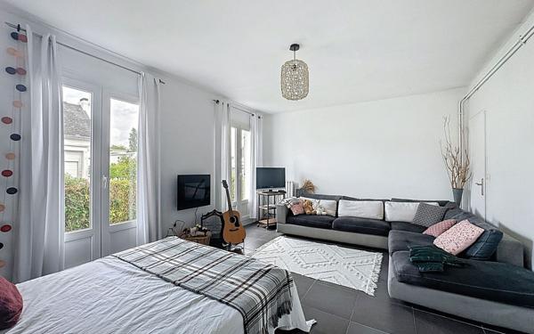 Maison à vendre    5 pièces • 134,98 m2 Ozoir-la-Ferrière