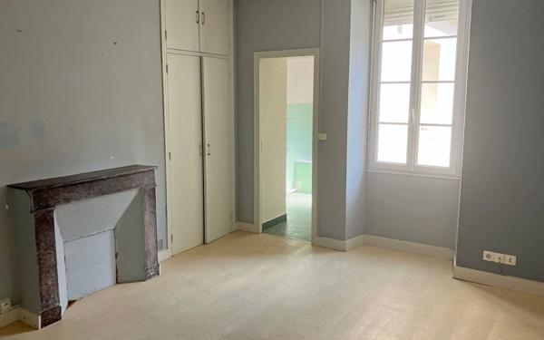 Maison à vendre    6 pièces •  Angoulême