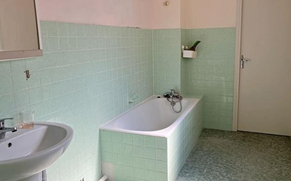 Maison à vendre    6 pièces •  Angoulême