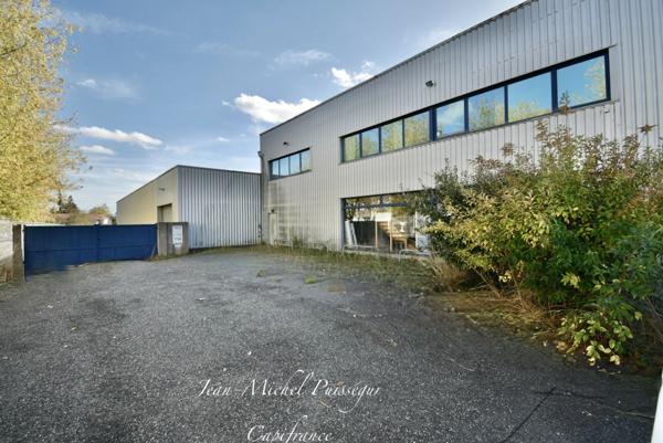 Entrepôts et Bureaux de 1300m2 à vendre SAINT GAUDENS (31), Terrain 3800m2