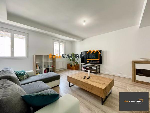 Location                                                      Appartement
                        
                     4 pièces                      91 m2                     à Coulommiers