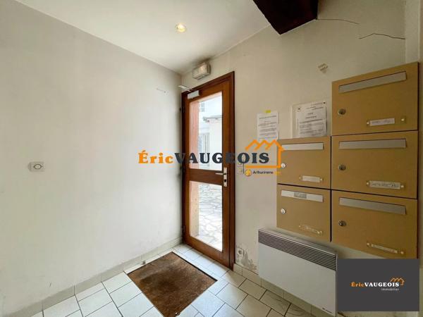 Location                                                      Appartement
                        
                     4 pièces                      91 m2                     à Coulommiers