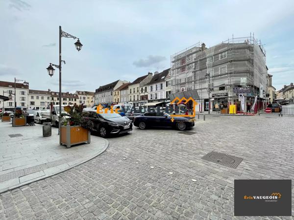 Location                                                      Appartement
                        
                     4 pièces                      91 m2                     à Coulommiers