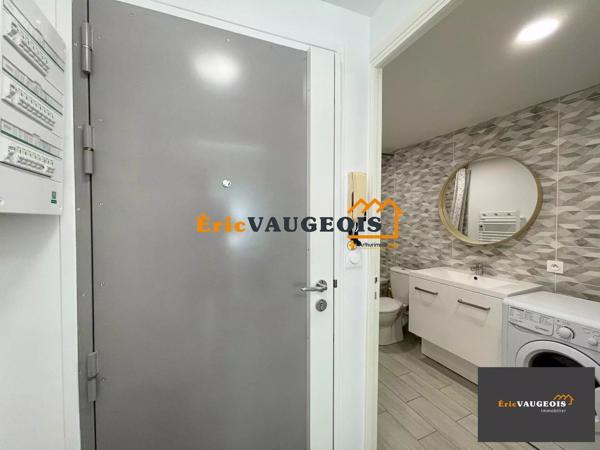 Location                                                      Appartement
                        
                     4 pièces                      91 m2                     à Coulommiers