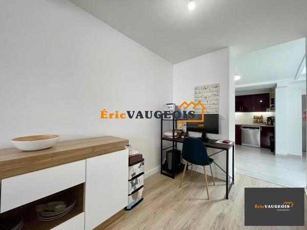 Location                                                      Appartement
                        
                     4 pièces                      91 m2                     à Coulommiers