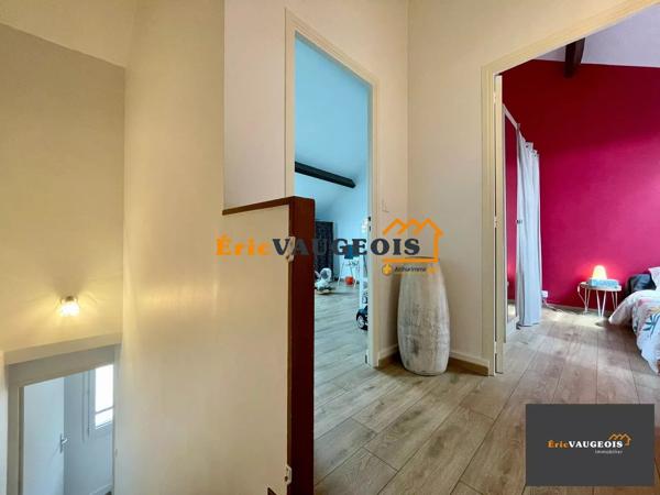 Location                                                      Appartement
                        
                     4 pièces                      91 m2                     à Coulommiers