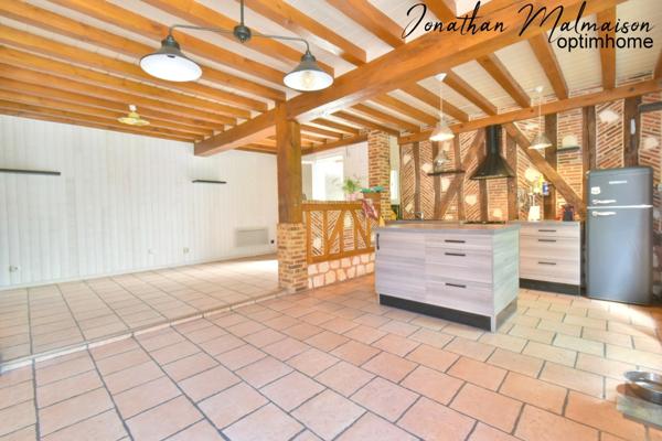 Conches-en-Ouche – Ensemble immobilier avec multiples possibilités