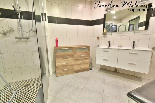 Conches-en-Ouche – Ensemble immobilier avec multiples possibilités