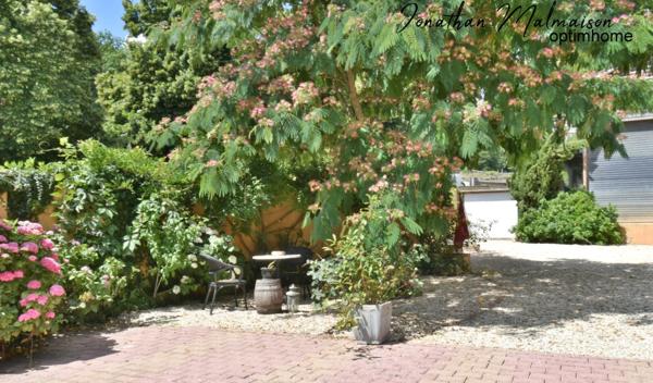 Conches-en-Ouche – Ensemble immobilier avec multiples possibilités