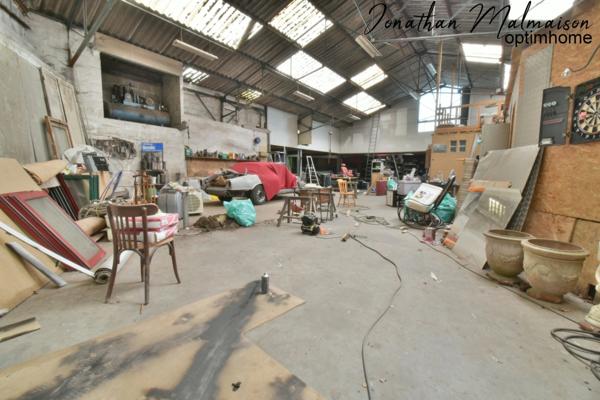 Conches-en-Ouche – Ensemble immobilier avec multiples possibilités