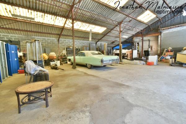 Conches-en-Ouche – Ensemble immobilier avec multiples possibilités