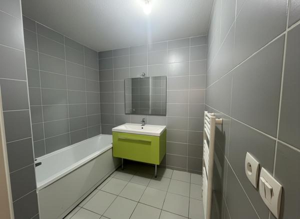 T3 avec grand balcon et 2 places de parking