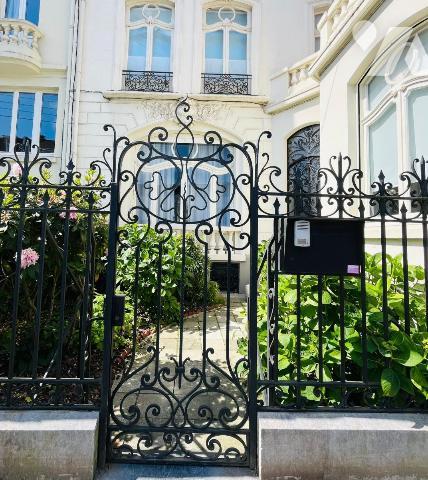 Maison de caractère 5 chambres avec jardin et garage