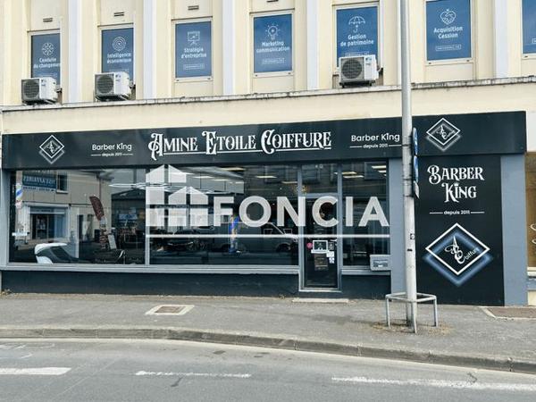 À vendre Local commercial 217.4 m² - Poitiers 86000