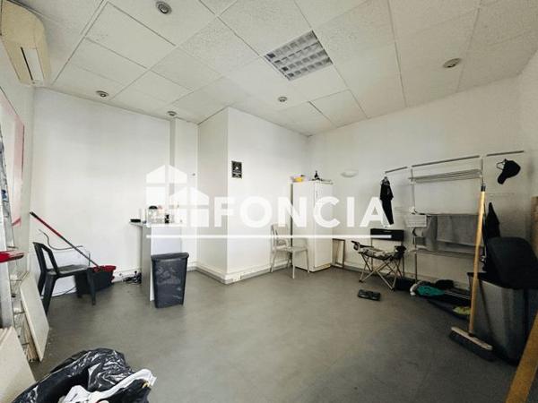À vendre Local commercial 217.4 m² - Poitiers 86000