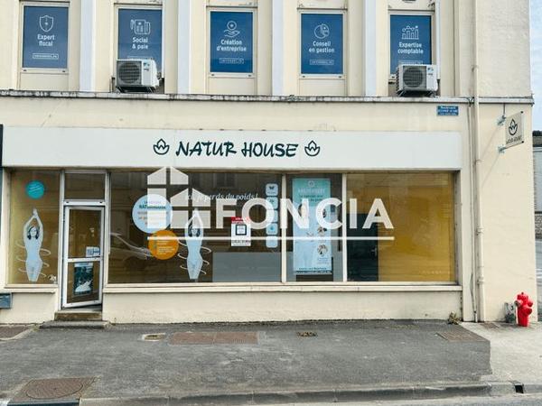 À vendre Local commercial 217.4 m² - Poitiers 86000